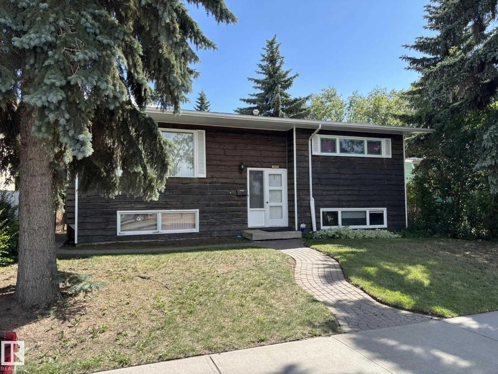 16603 95 AV NW