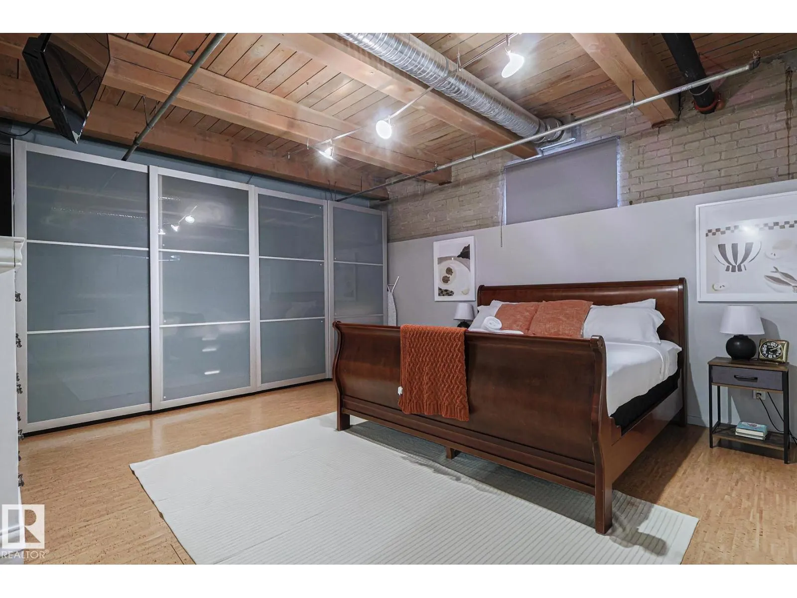 #118 10309 107 ST NW