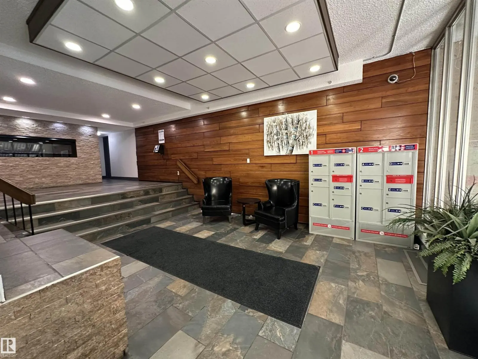 #75 8735 165 ST NW