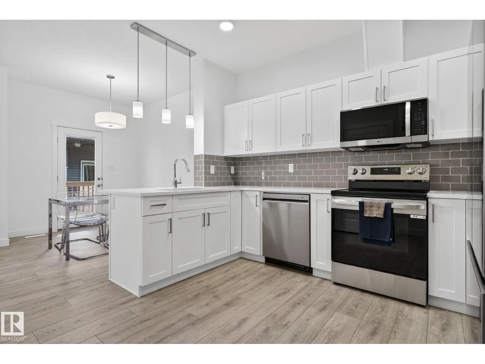 #35 2710 66 ST SW