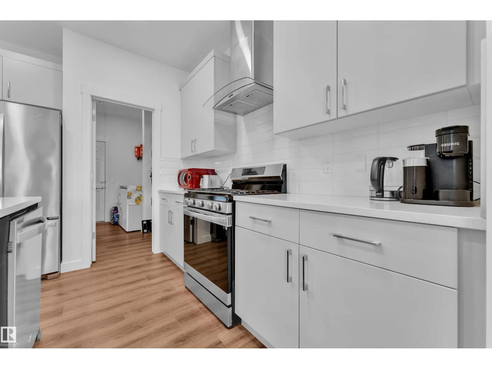 9990 205A ST NW