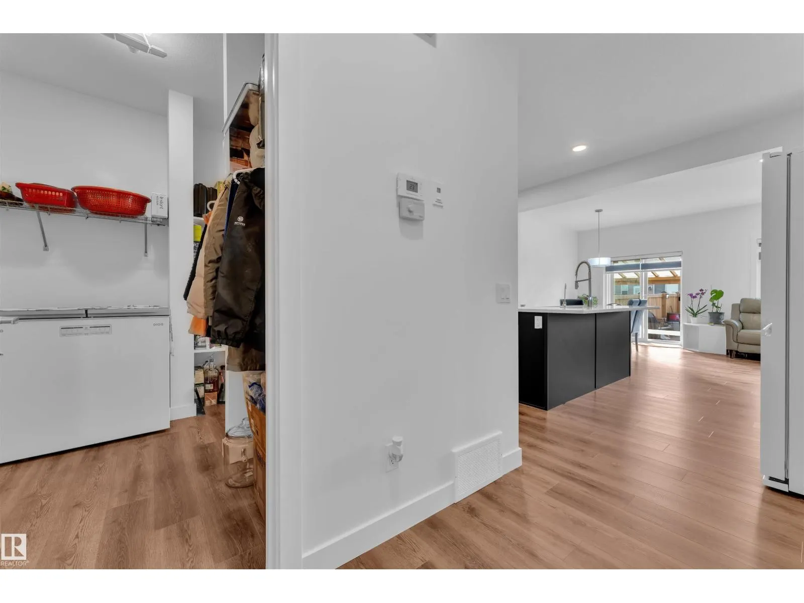 9990 205A ST NW