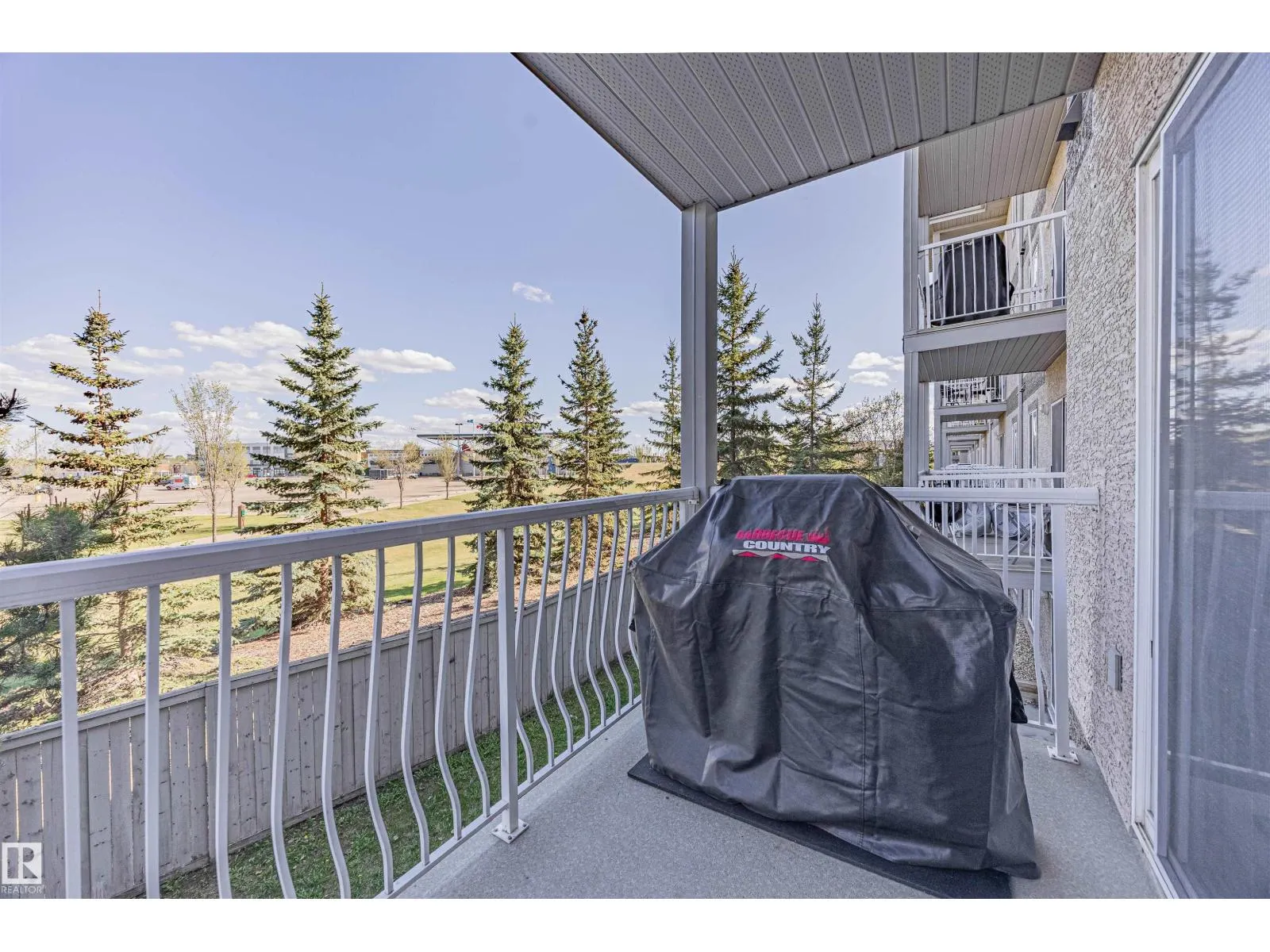 #208 240 SPRUCE RIDGE RD