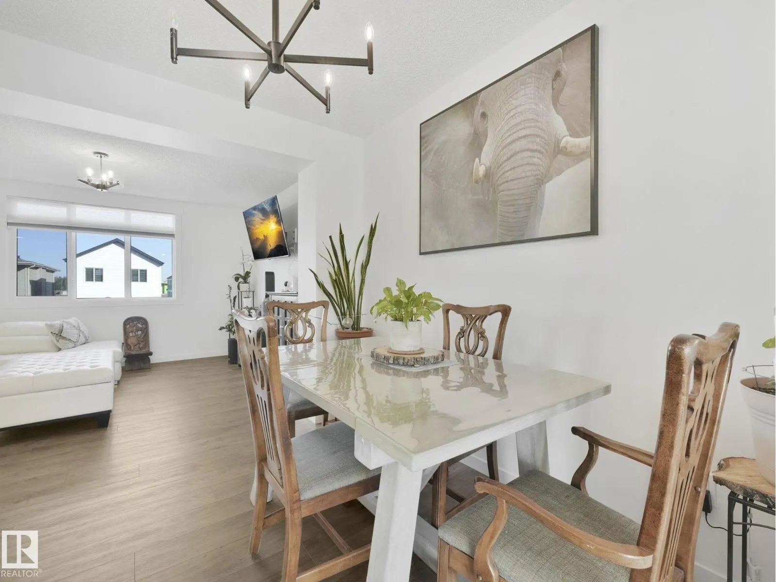 24 EASTWOOD DR