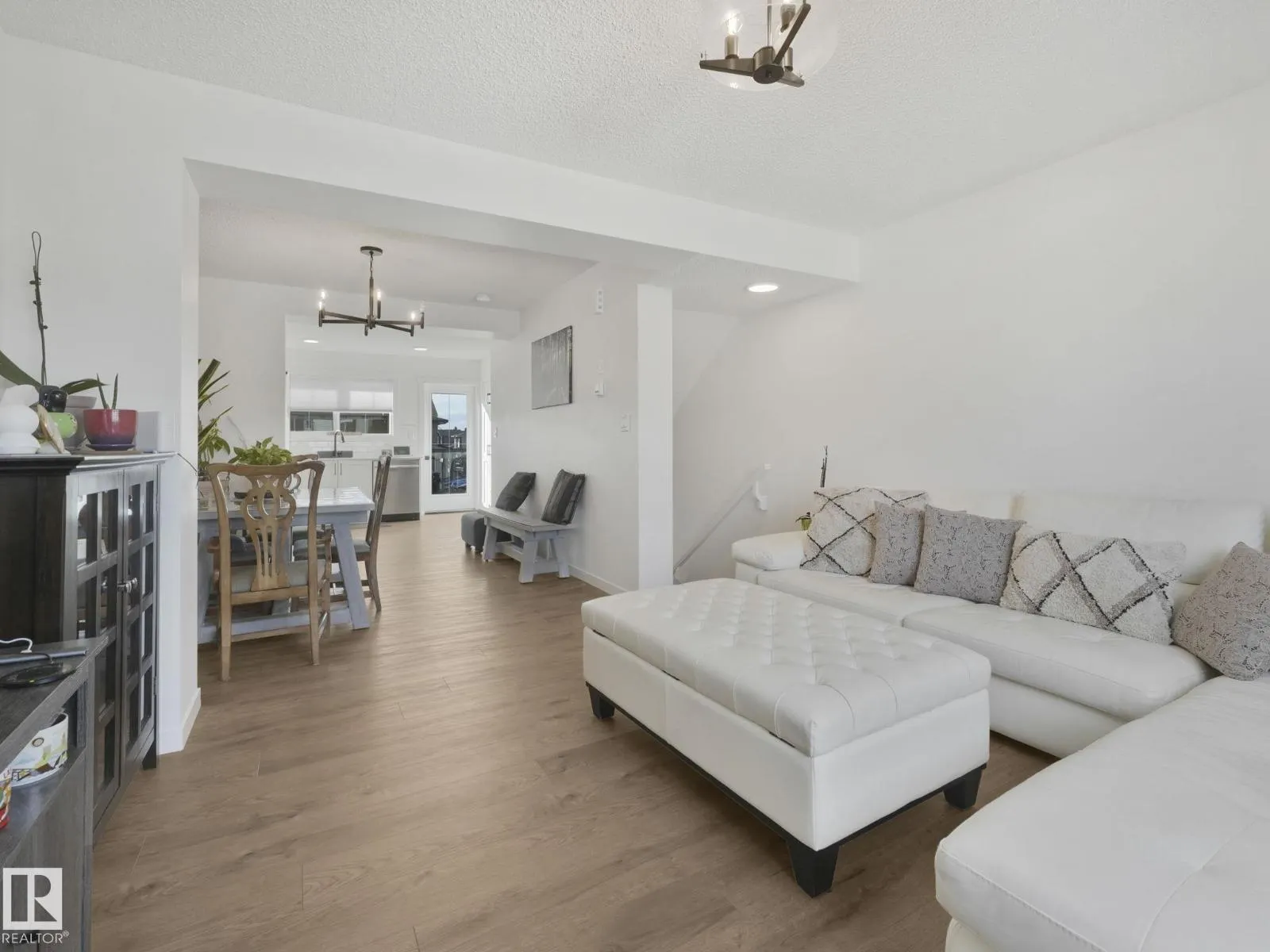 24 EASTWOOD DR