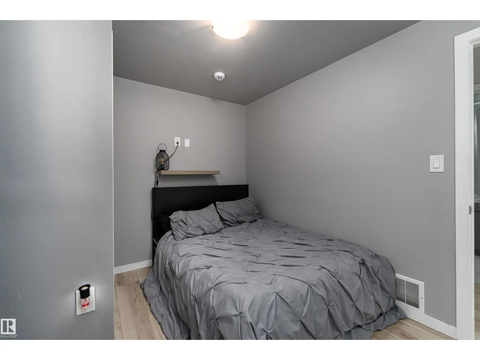 17711 59 ST NW