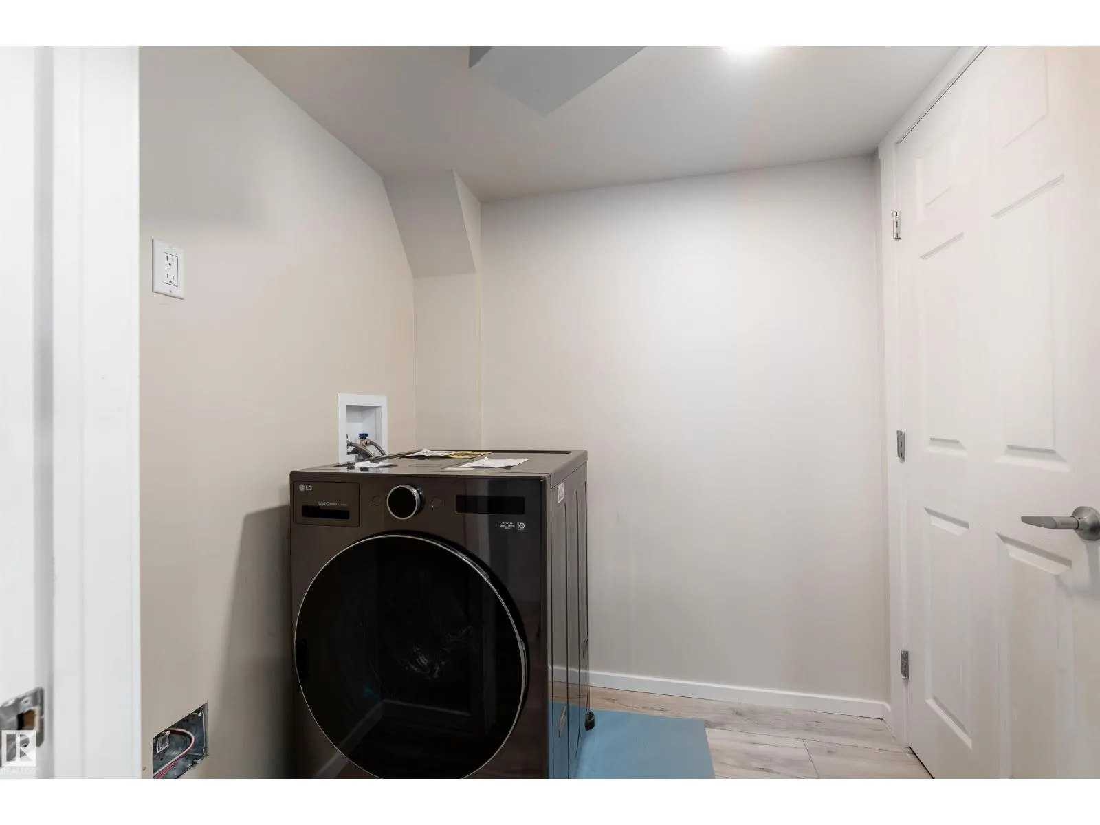 17711 59 ST NW