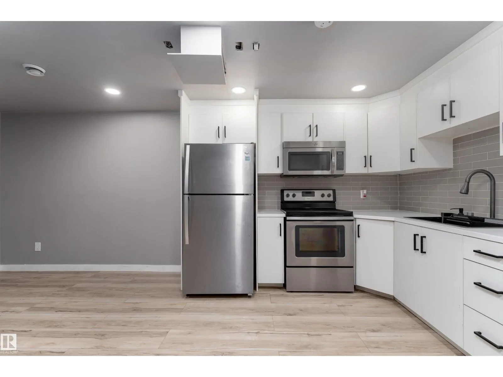 17711 59 ST NW