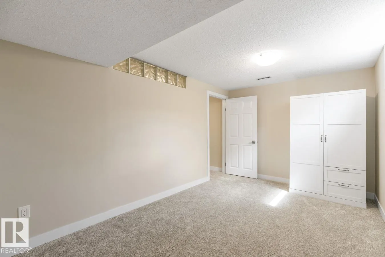 13908 57 ST NW