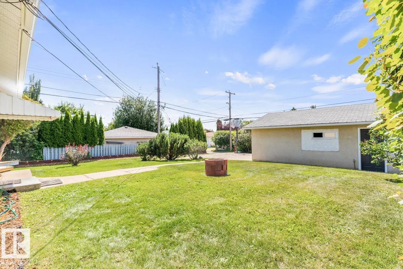 13908 57 ST NW