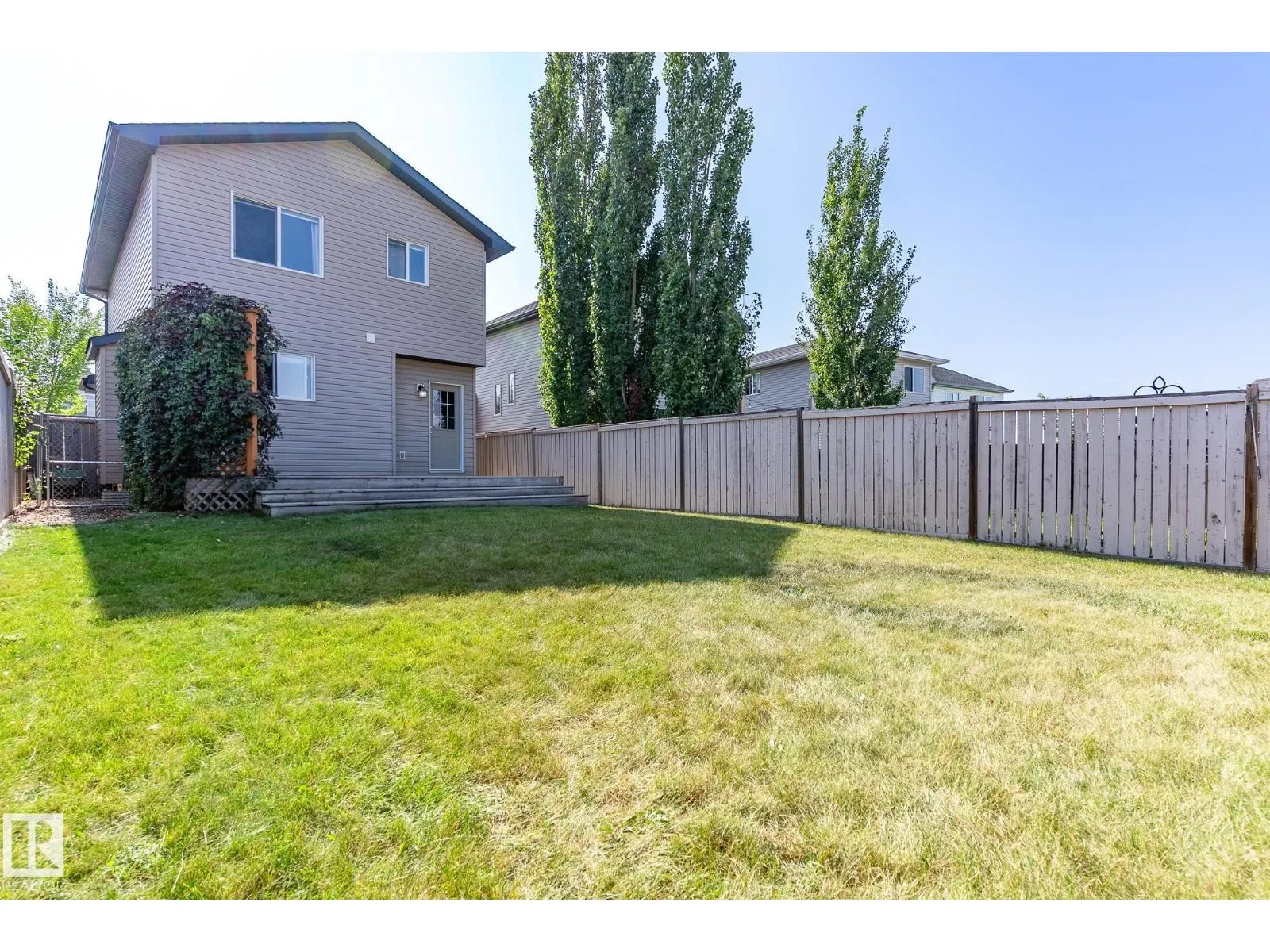 4114 158 AV NW