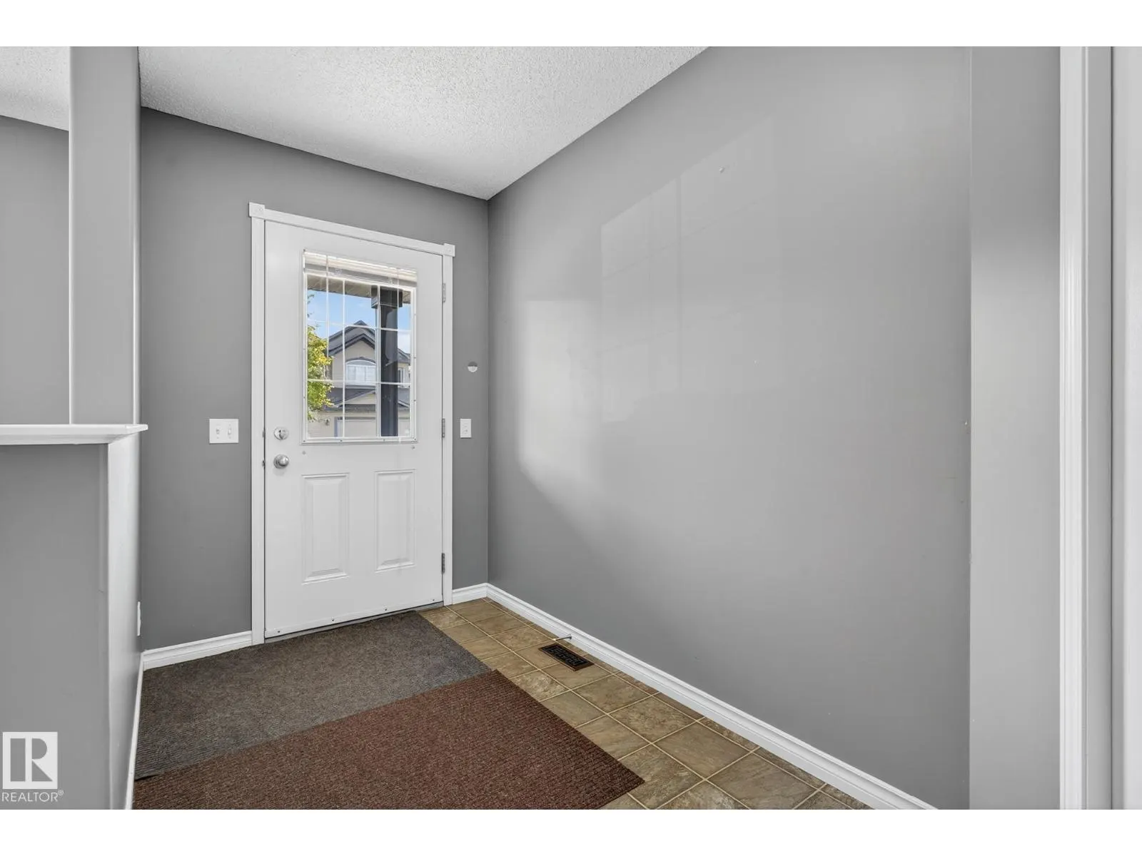 4114 158 AV NW