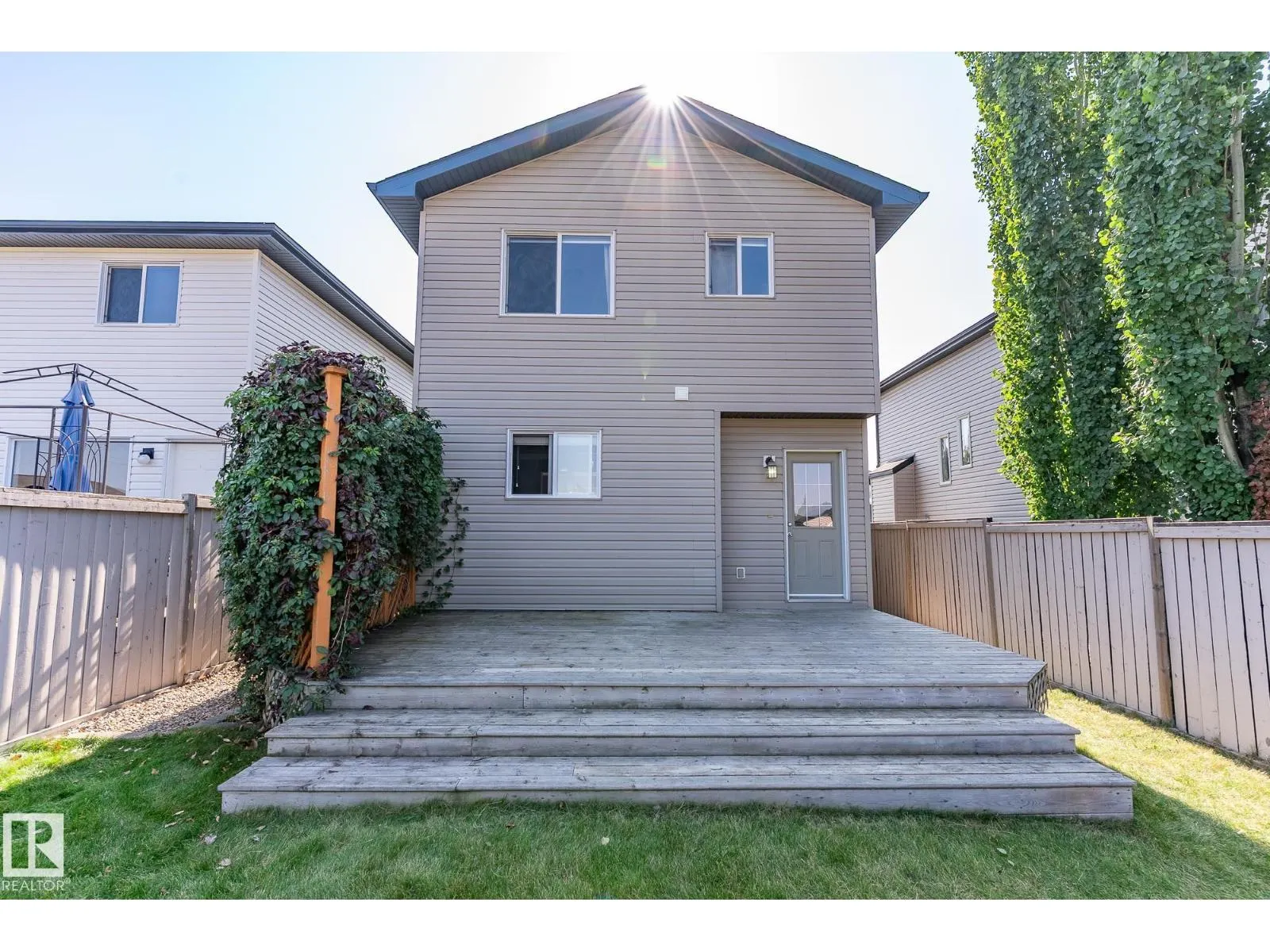 4114 158 AV NW