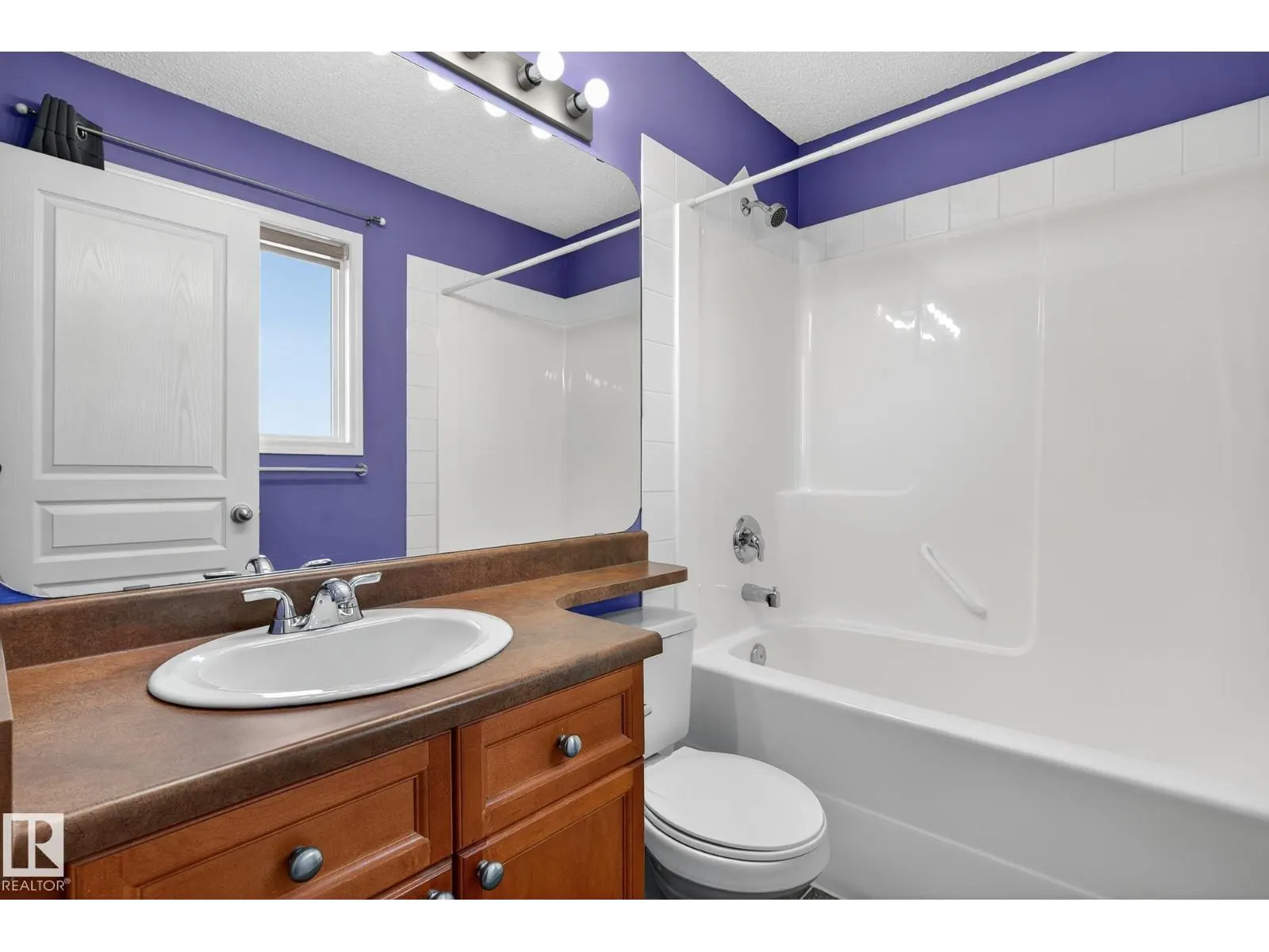 4114 158 AV NW