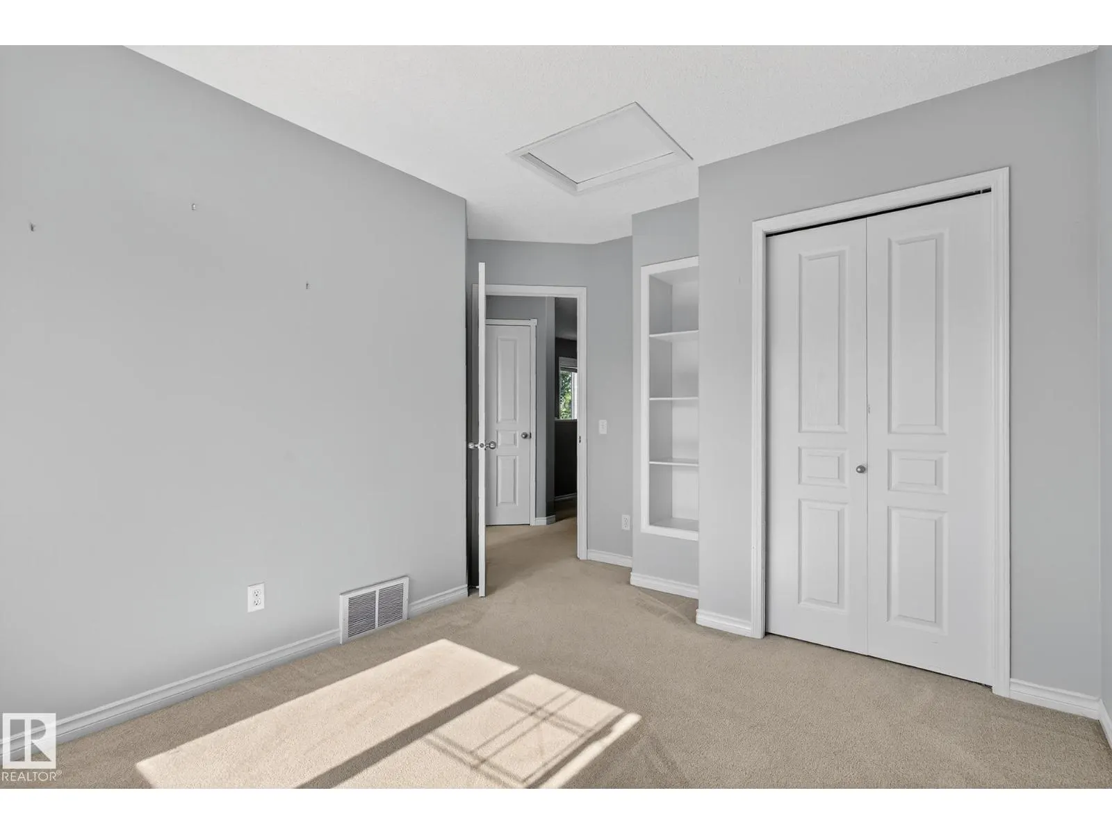 4114 158 AV NW