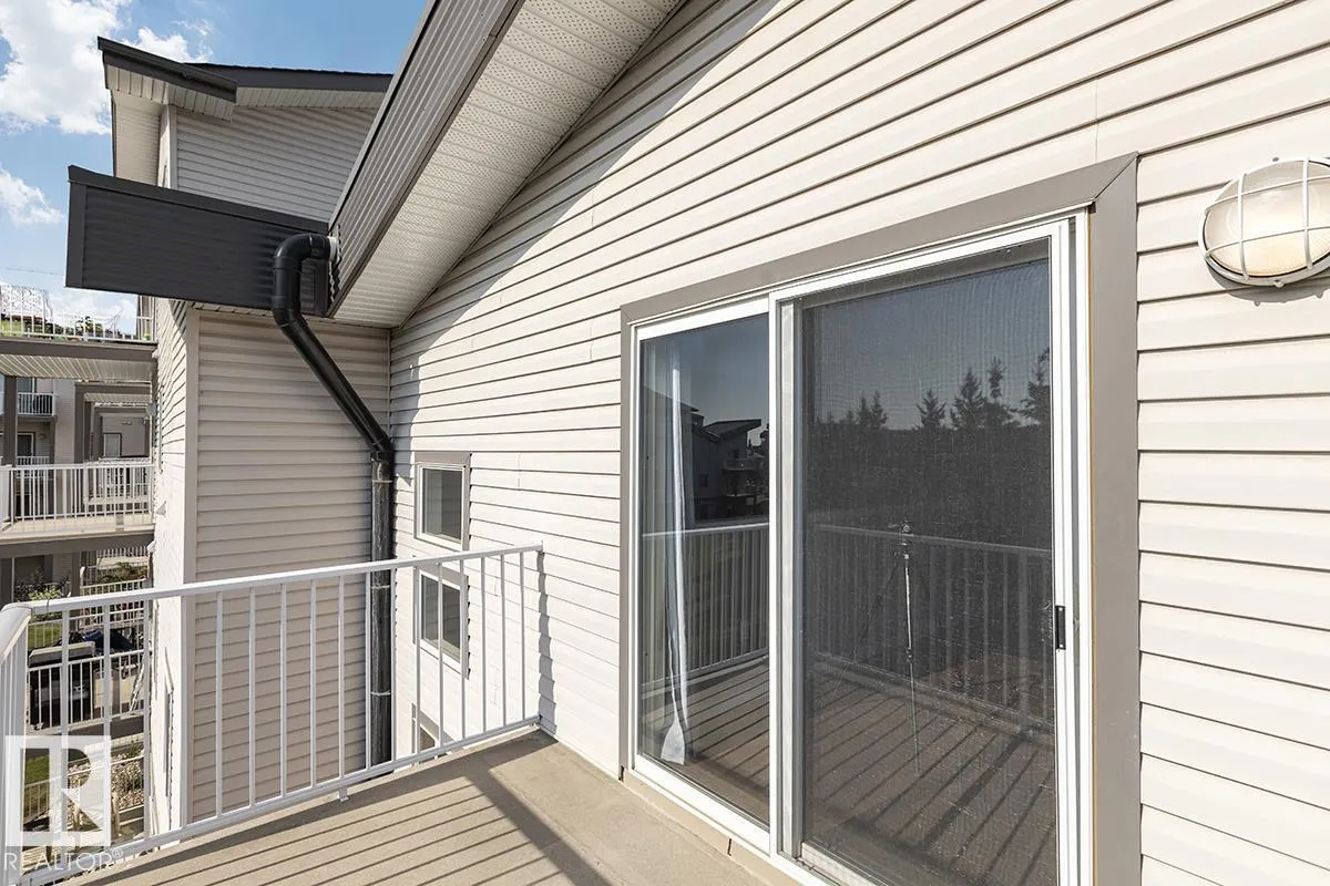 #208 151 EDWARDS DR SW