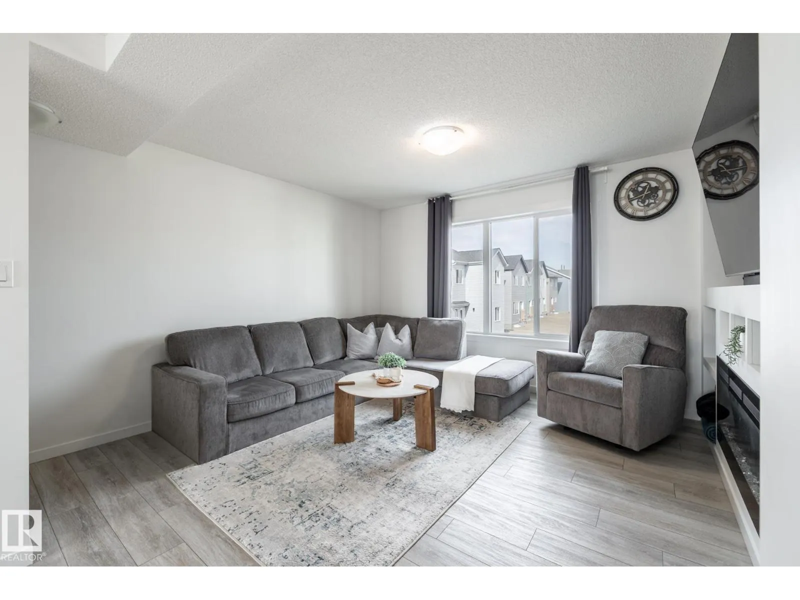19216 27 AV NW