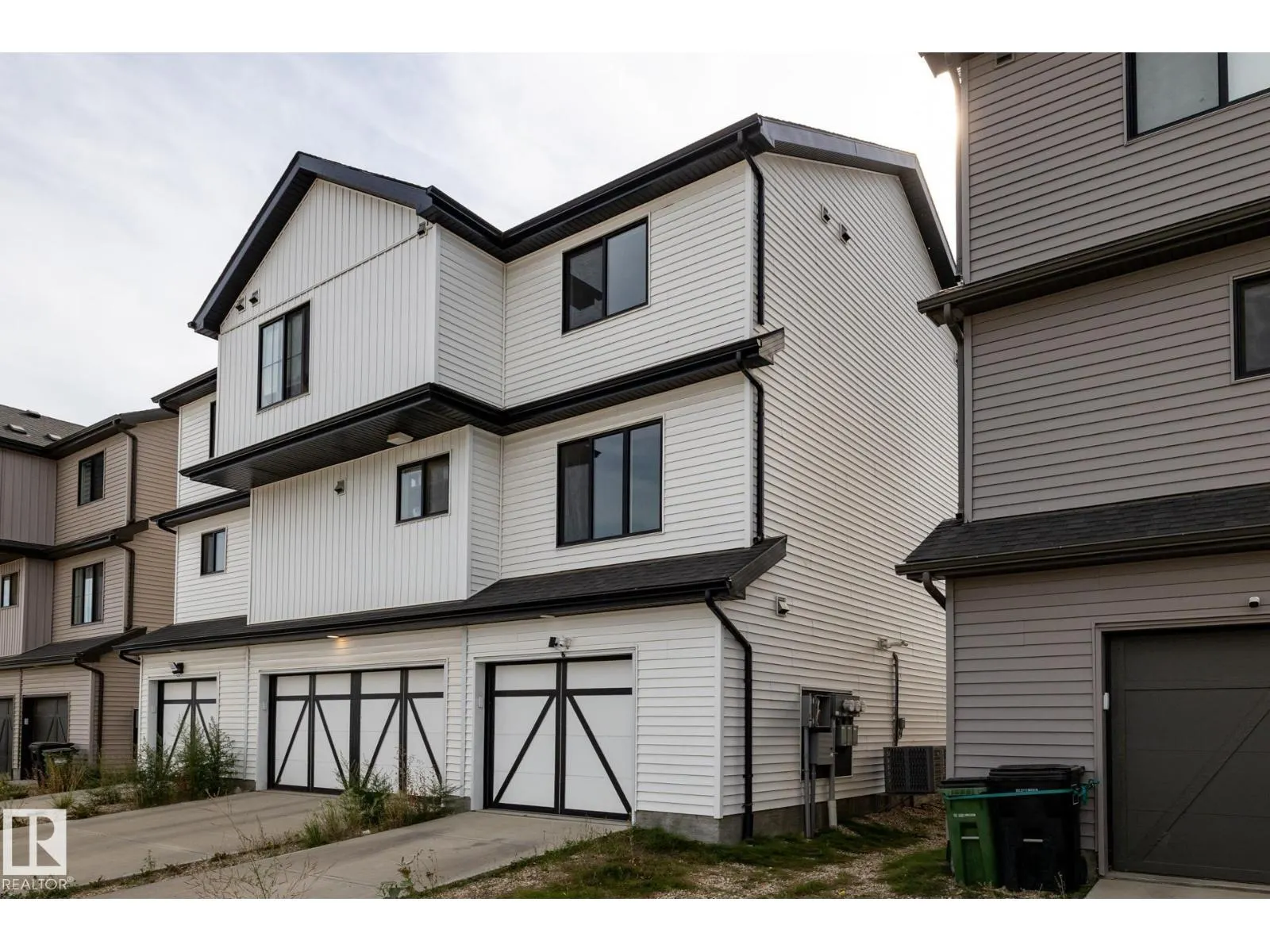 19216 27 AV NW