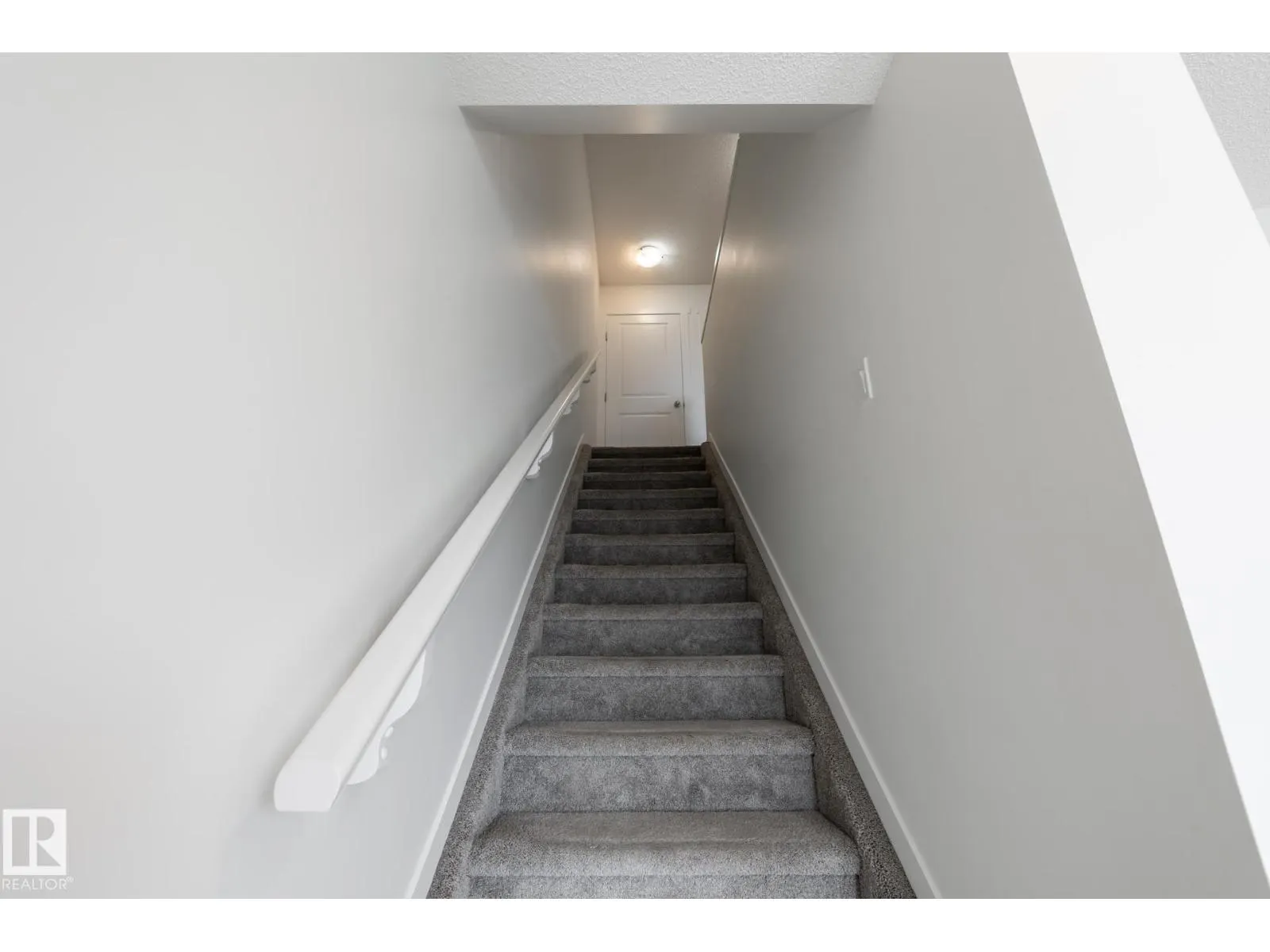 19216 27 AV NW