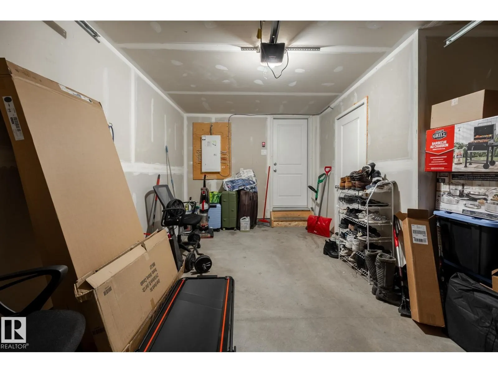 19216 27 AV NW
