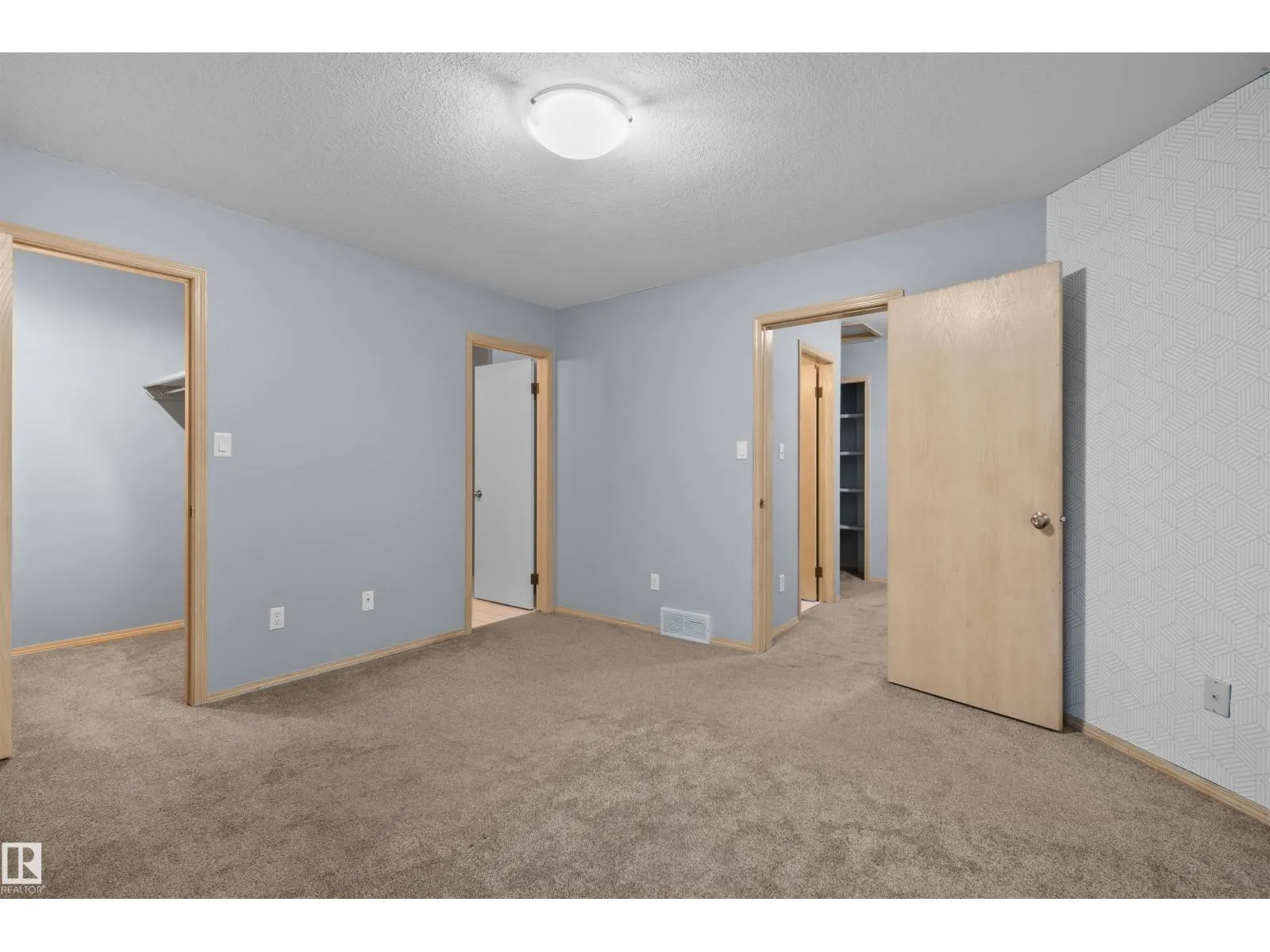 #5 14803 34 St NW