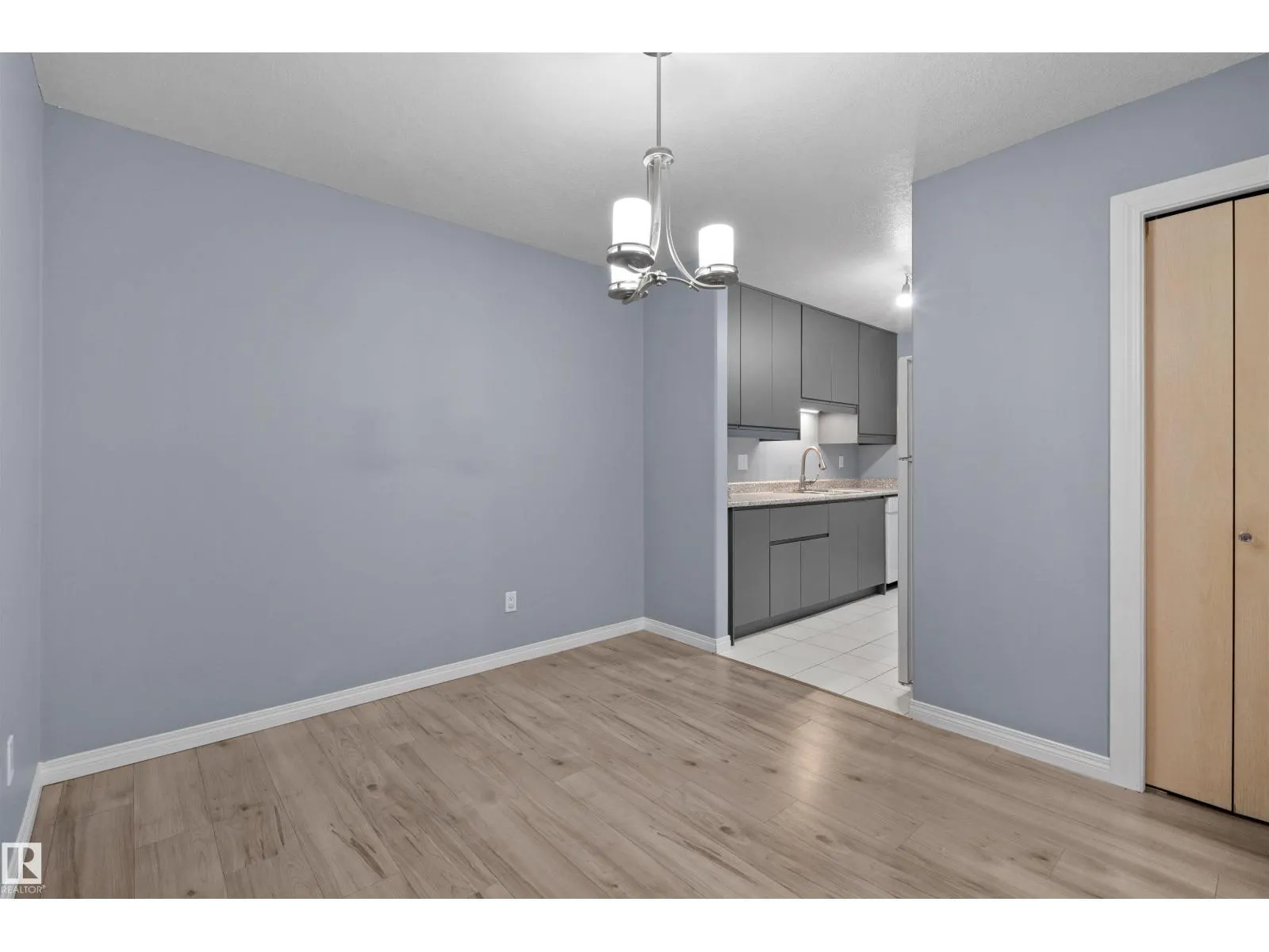 #5 14803 34 St NW
