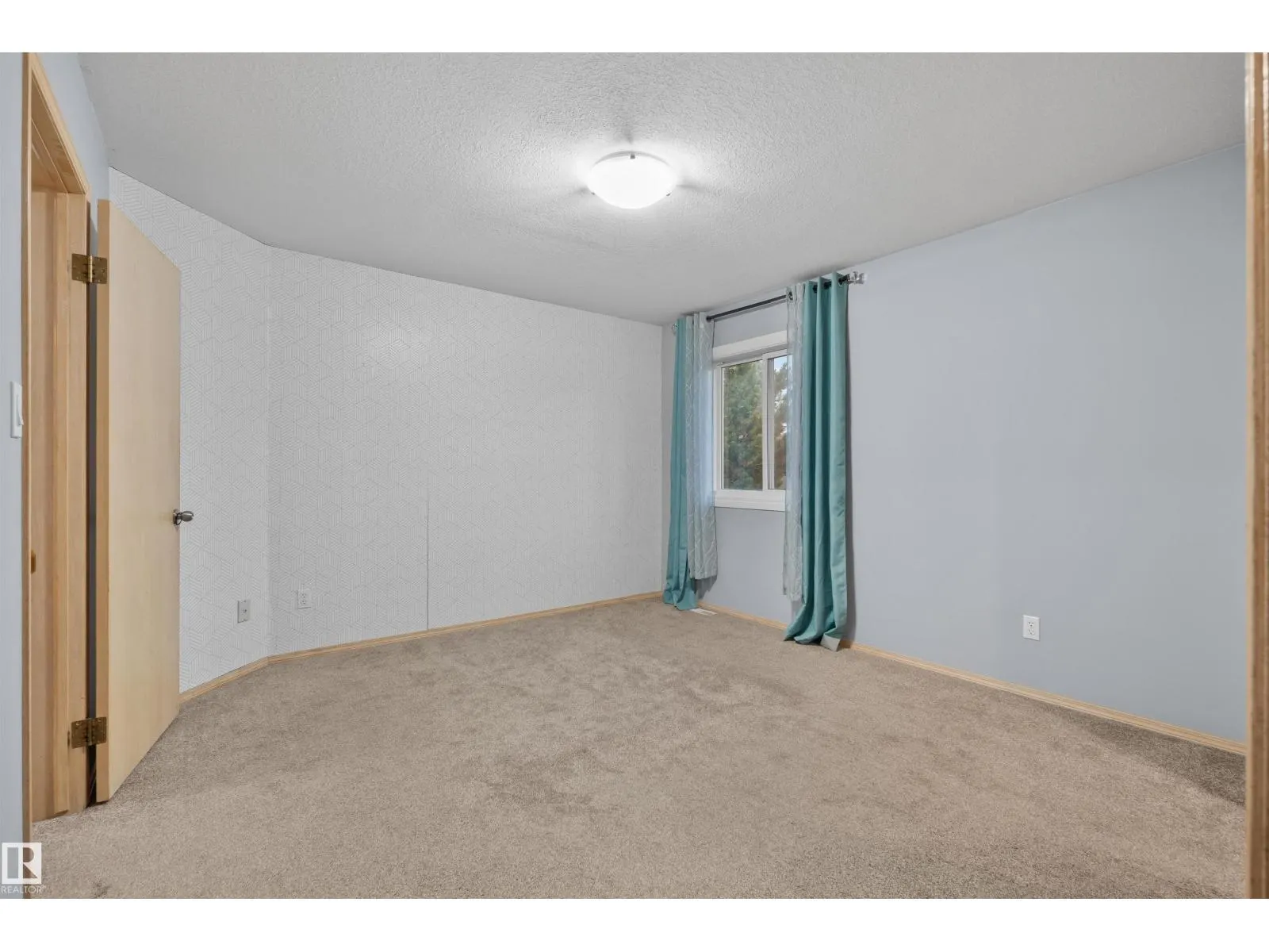 #5 14803 34 St NW