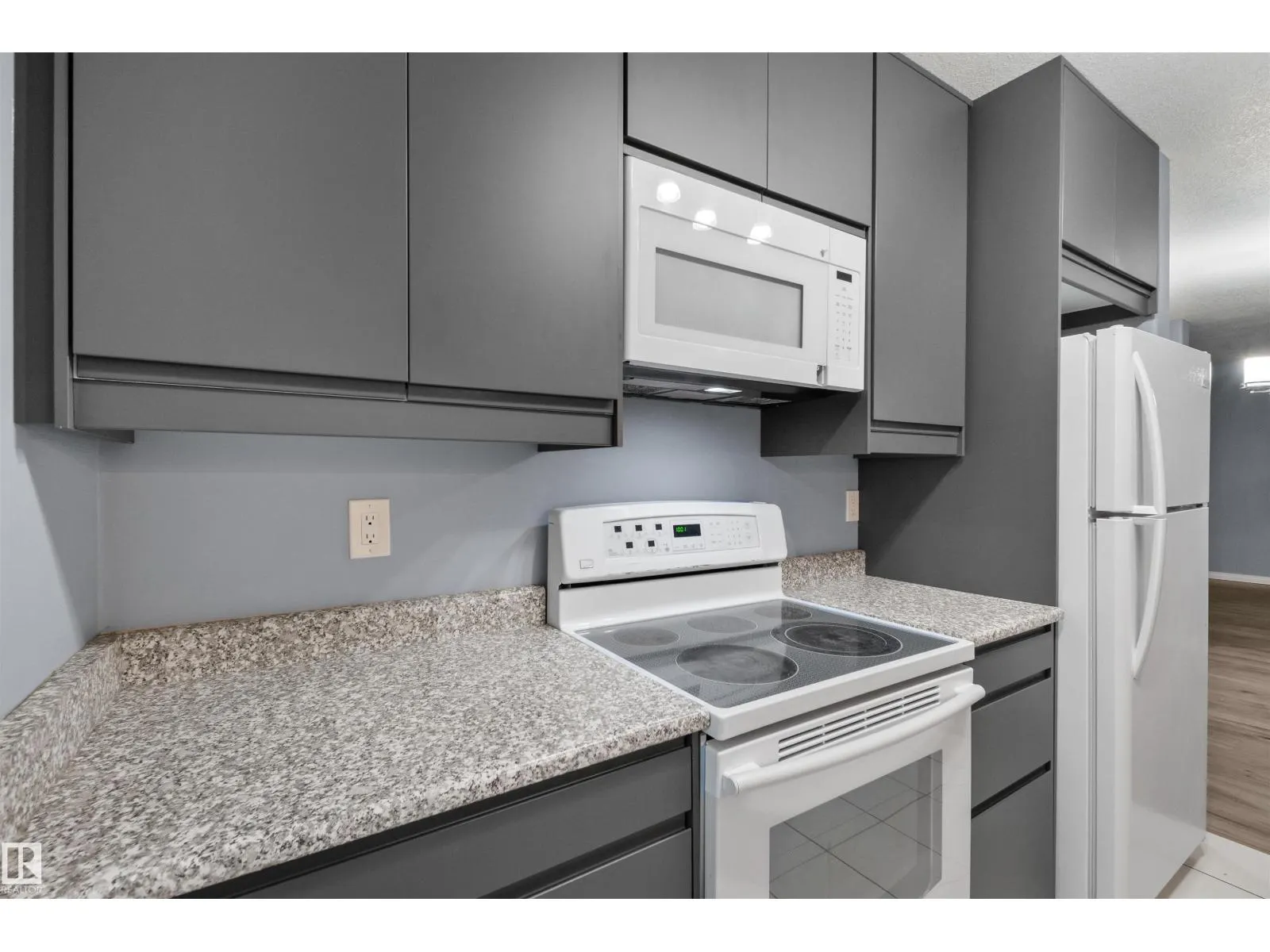 #5 14803 34 St NW