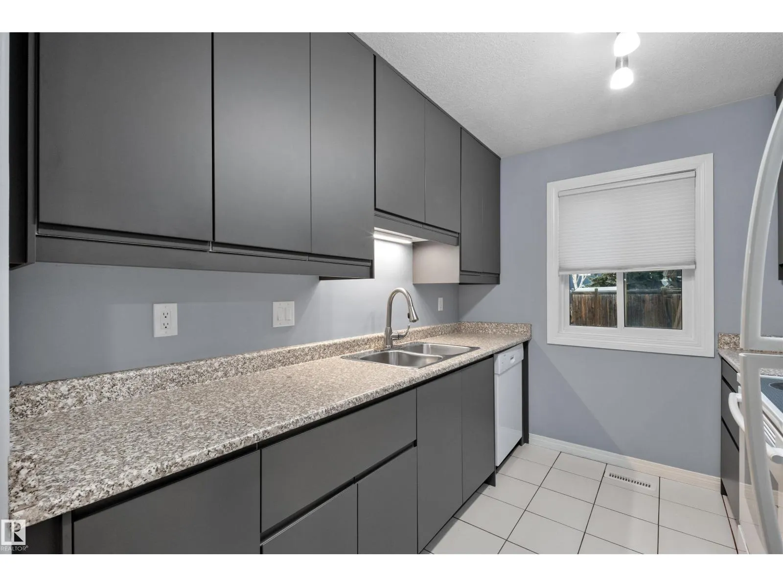 #5 14803 34 St NW