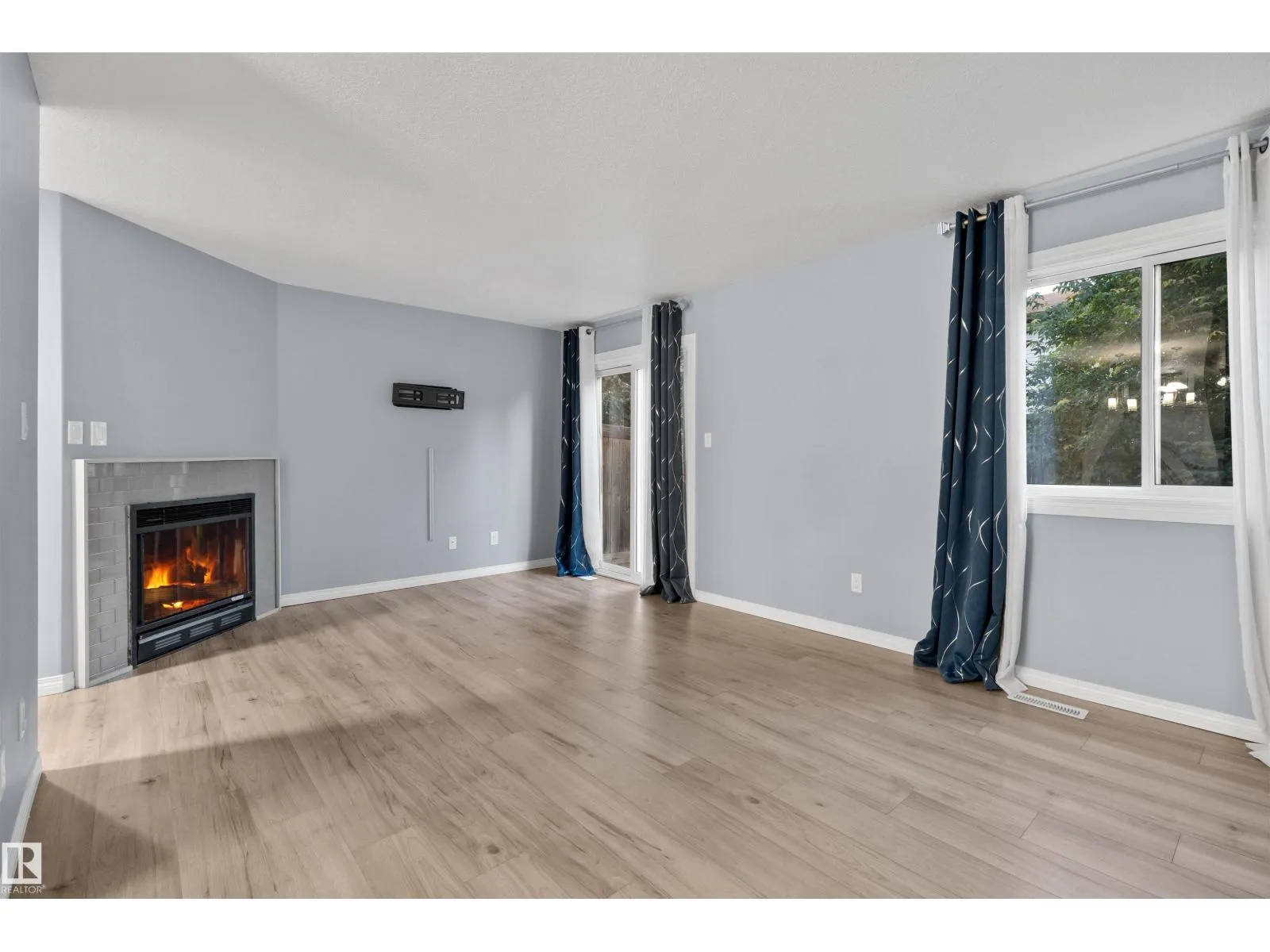 #5 14803 34 St NW