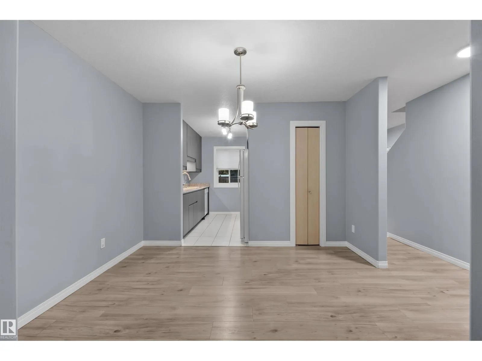 #5 14803 34 St NW