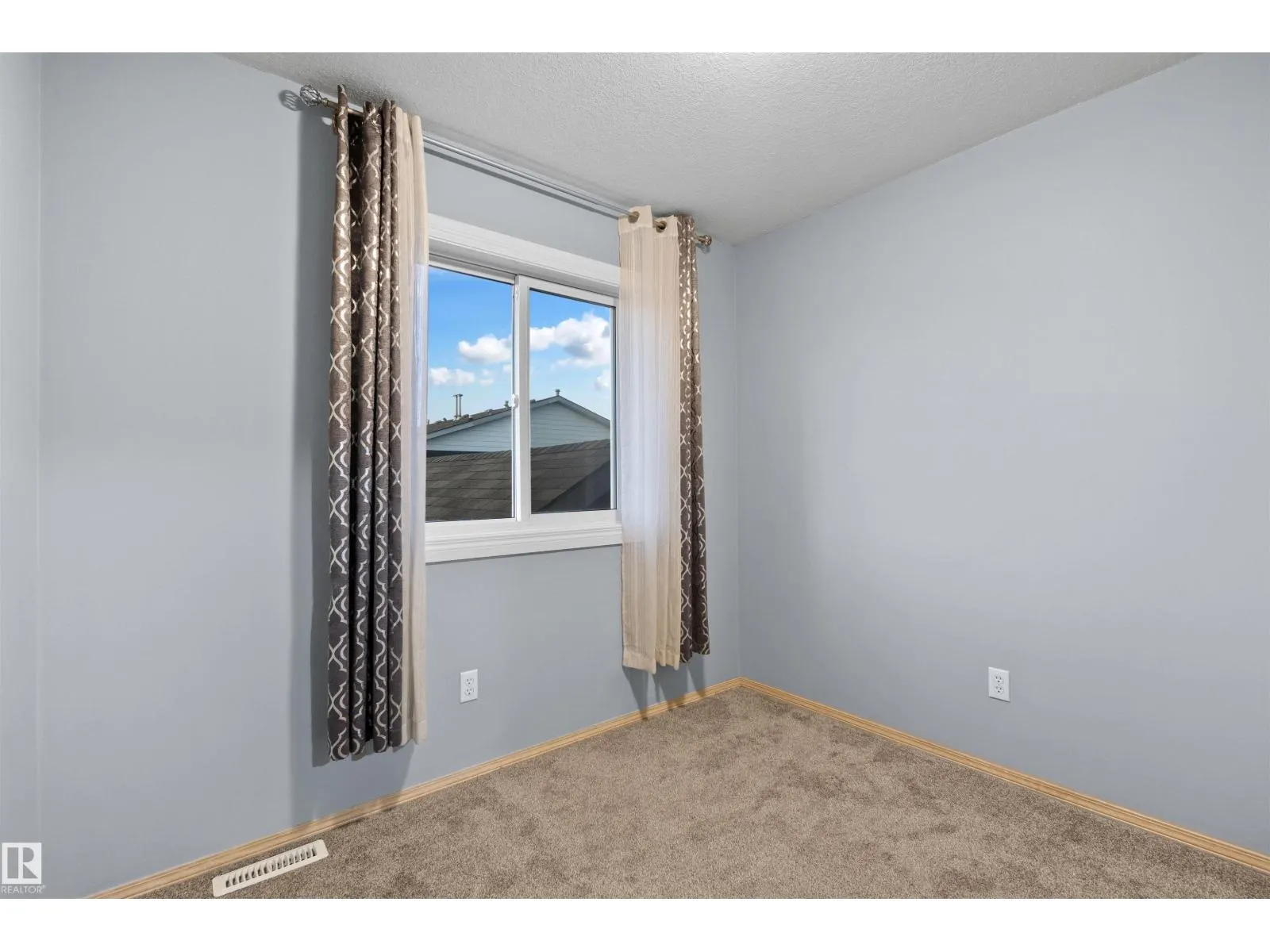 #5 14803 34 St NW