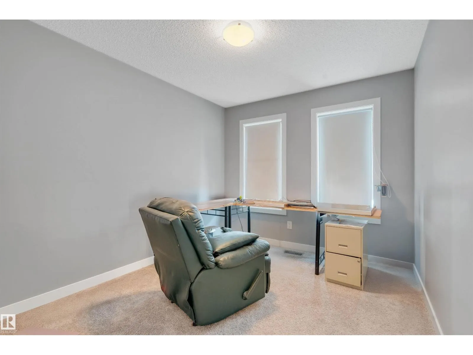 8616 221 ST NW