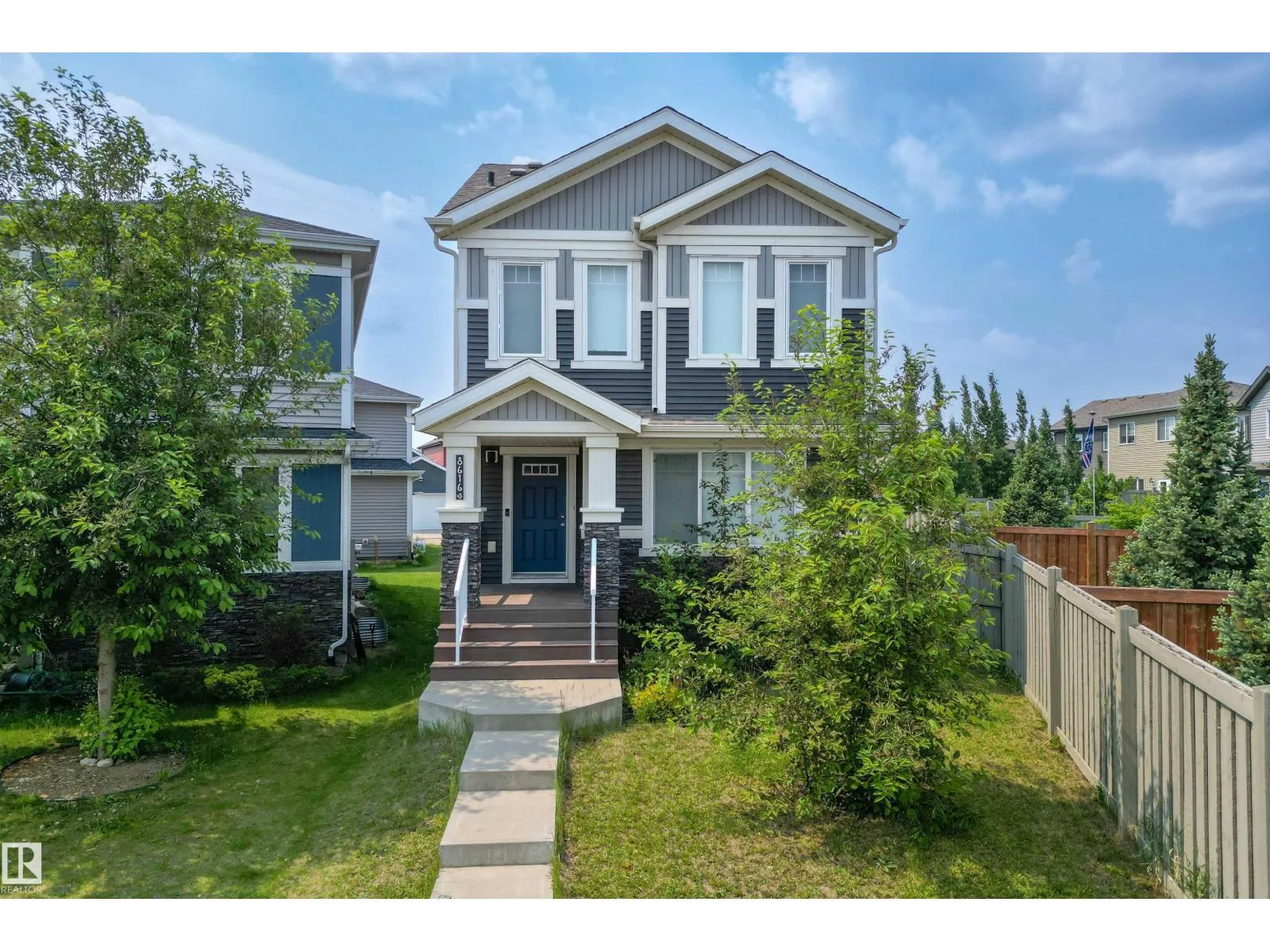 8616 221 ST NW