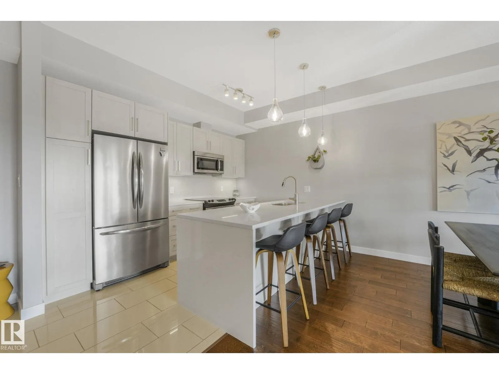 #409 625 LEGER WY NW NW