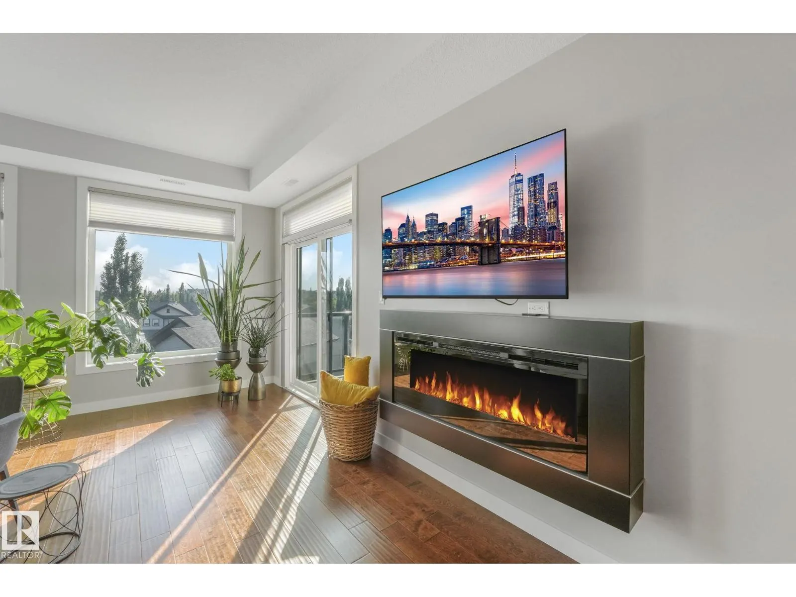 #409 625 LEGER WY NW NW