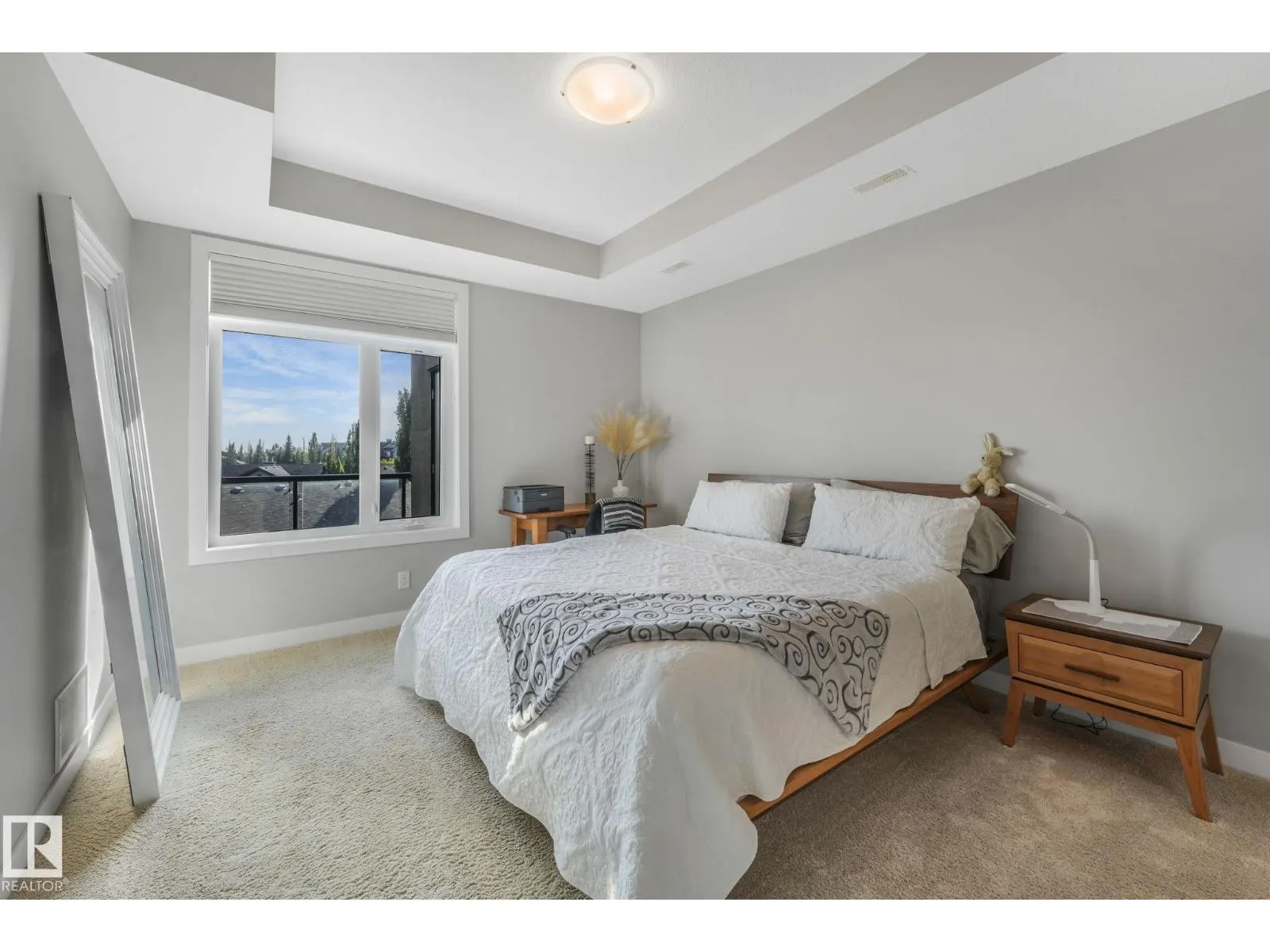 #409 625 LEGER WY NW NW