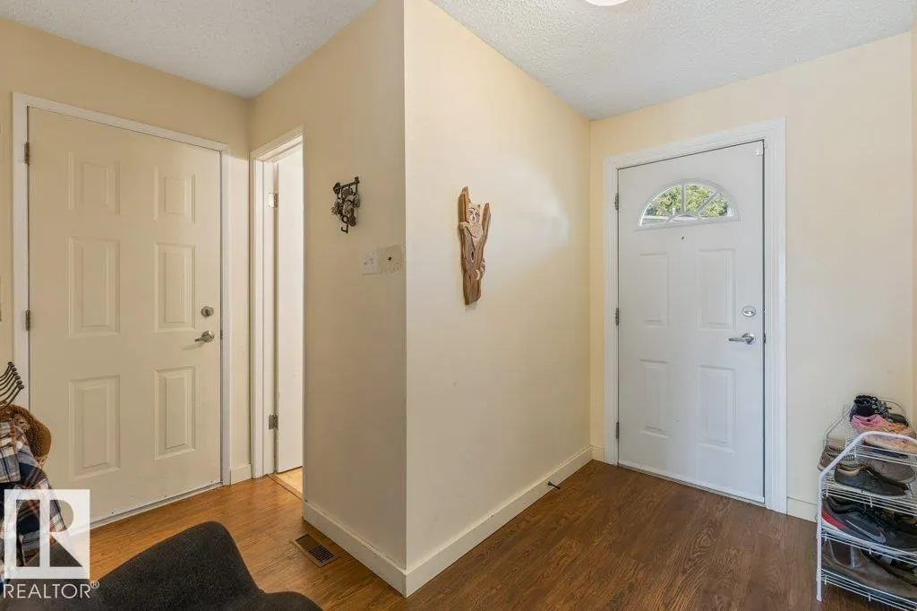 100 GREENFIELD ES