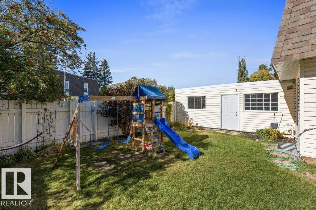 100 GREENFIELD ES