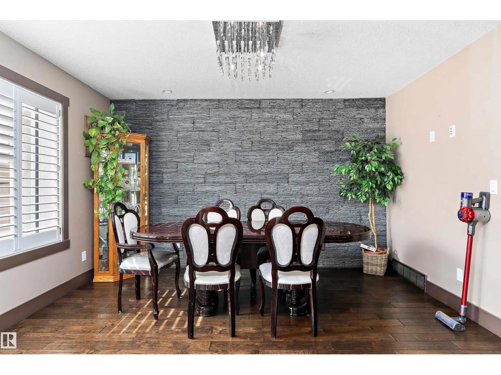 10 ELDORADO DR