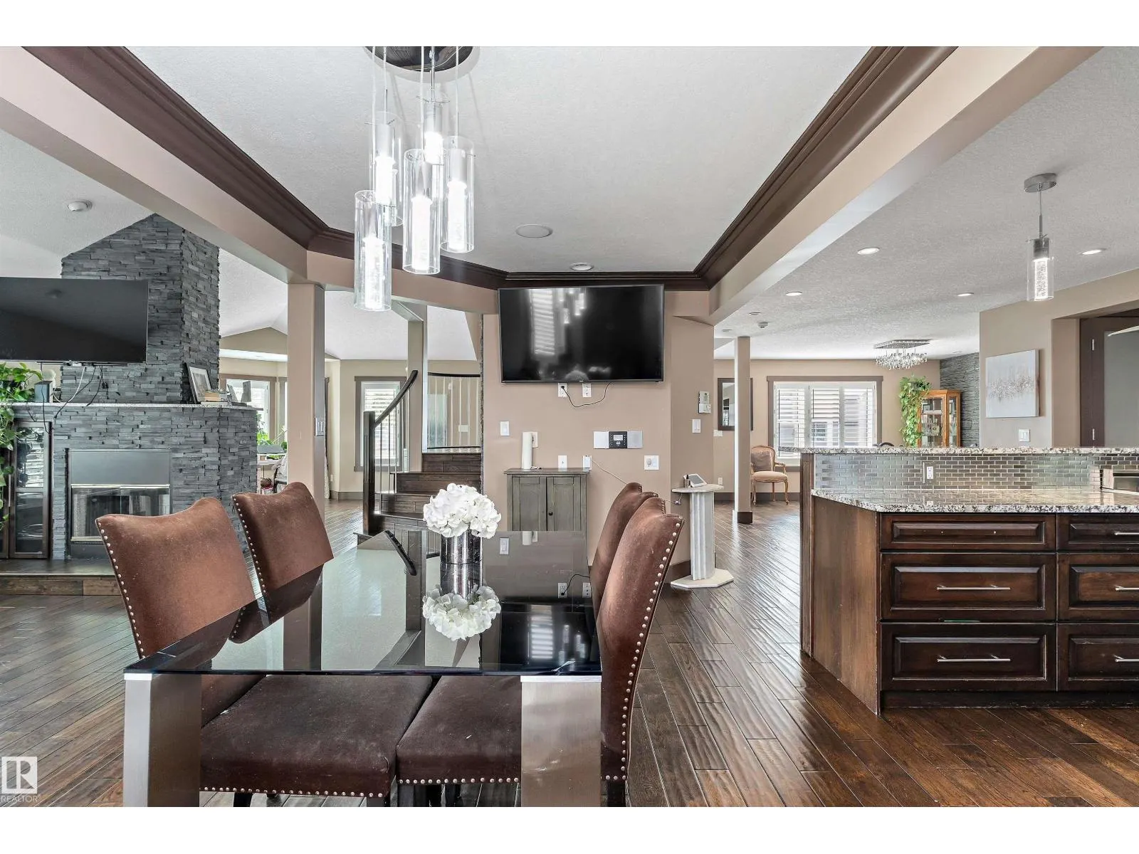 10 ELDORADO DR