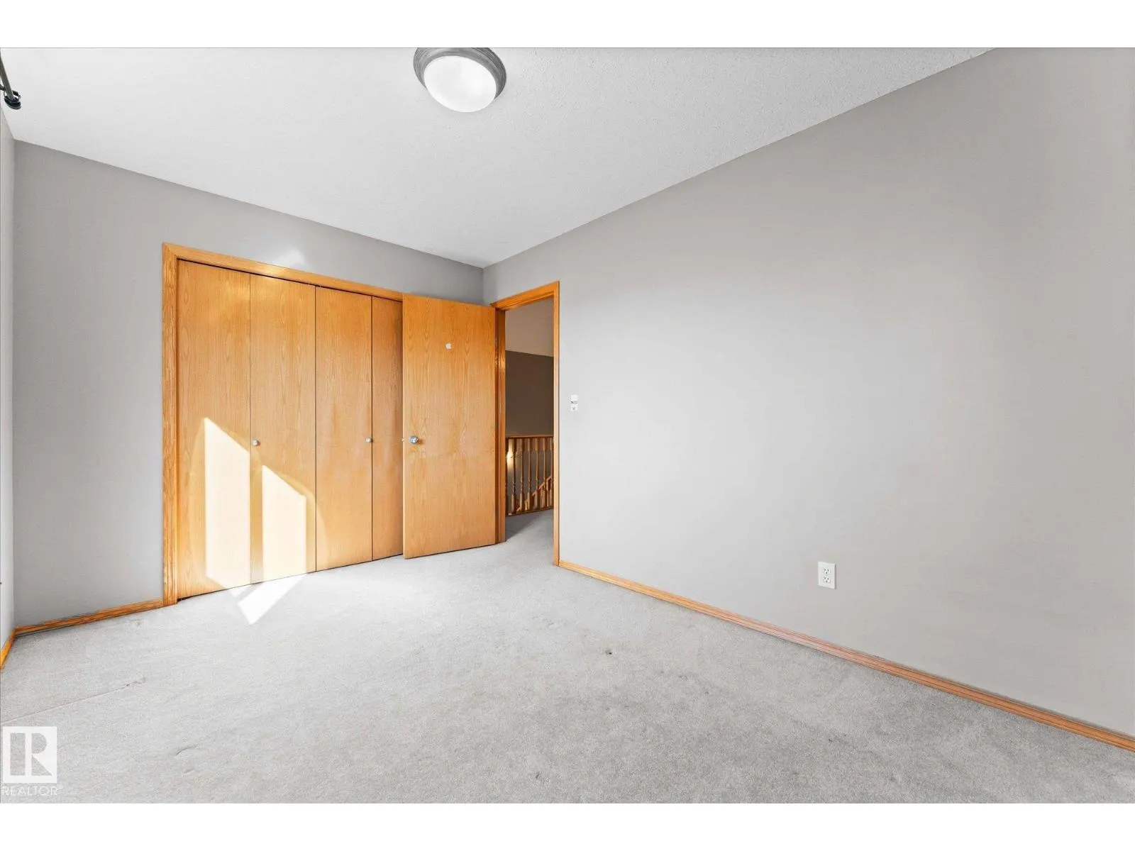 121 CASTLE DR NW