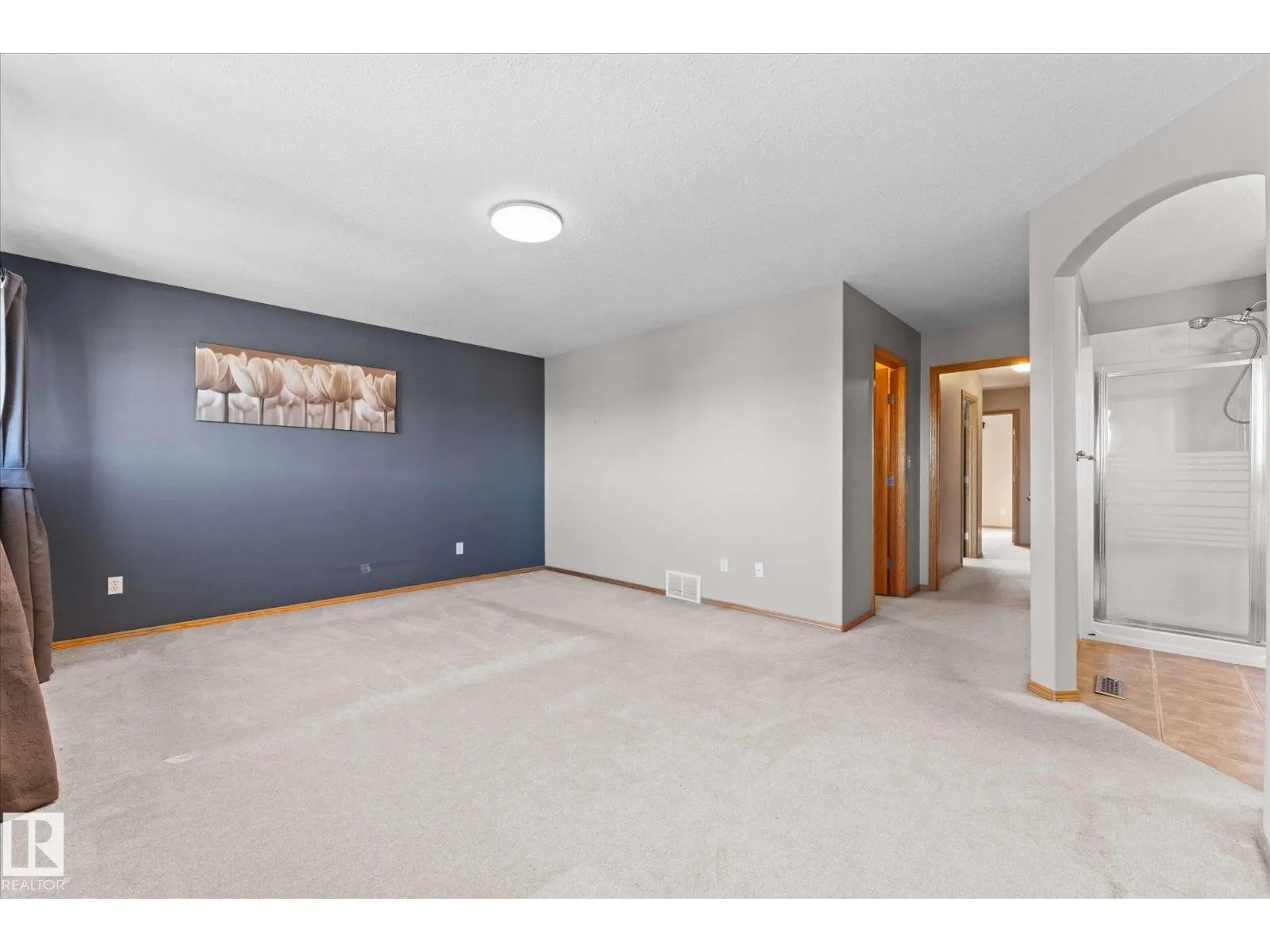 121 CASTLE DR NW
