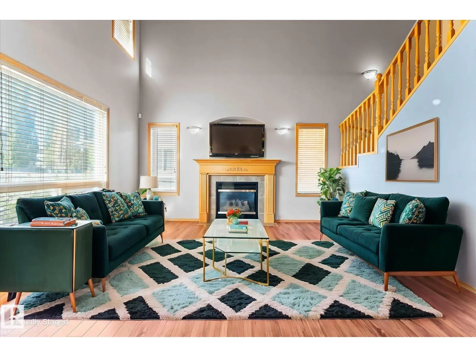 121 CASTLE DR NW