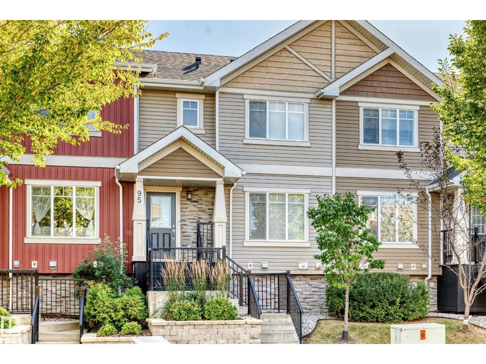#95 9535 217 ST NW