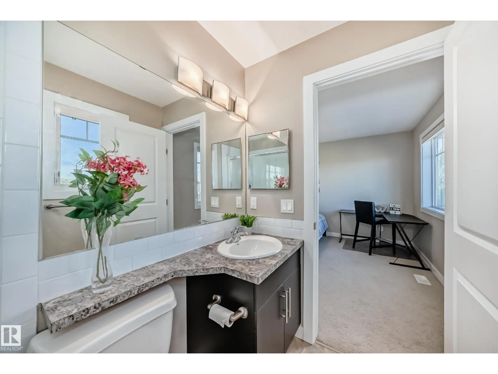 #95 9535 217 ST NW