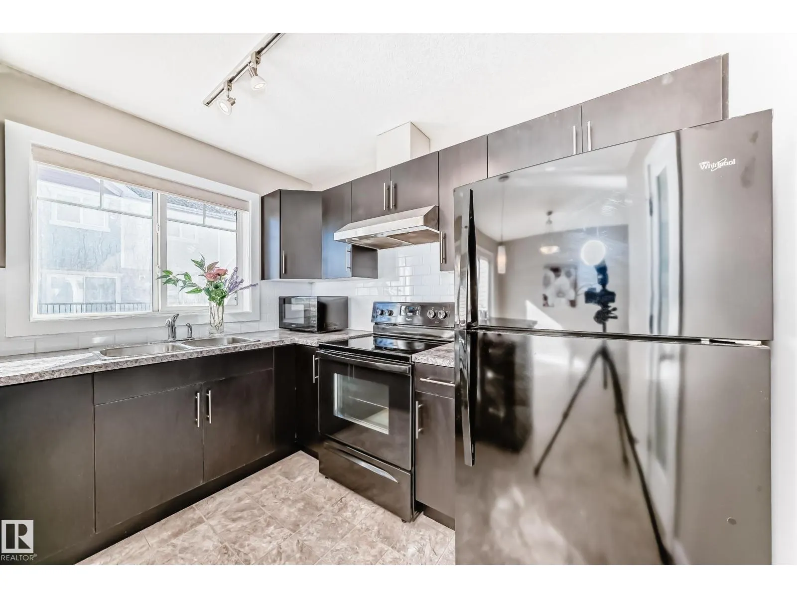 #95 9535 217 ST NW