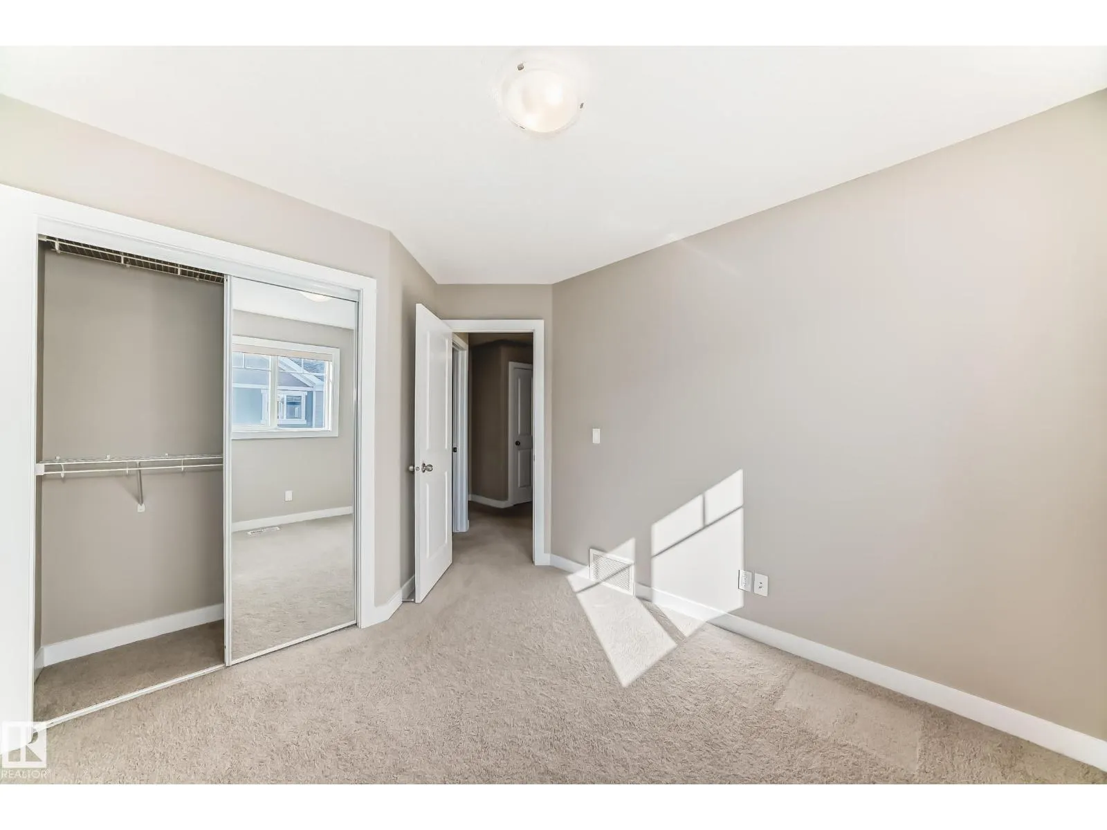 #95 9535 217 ST NW
