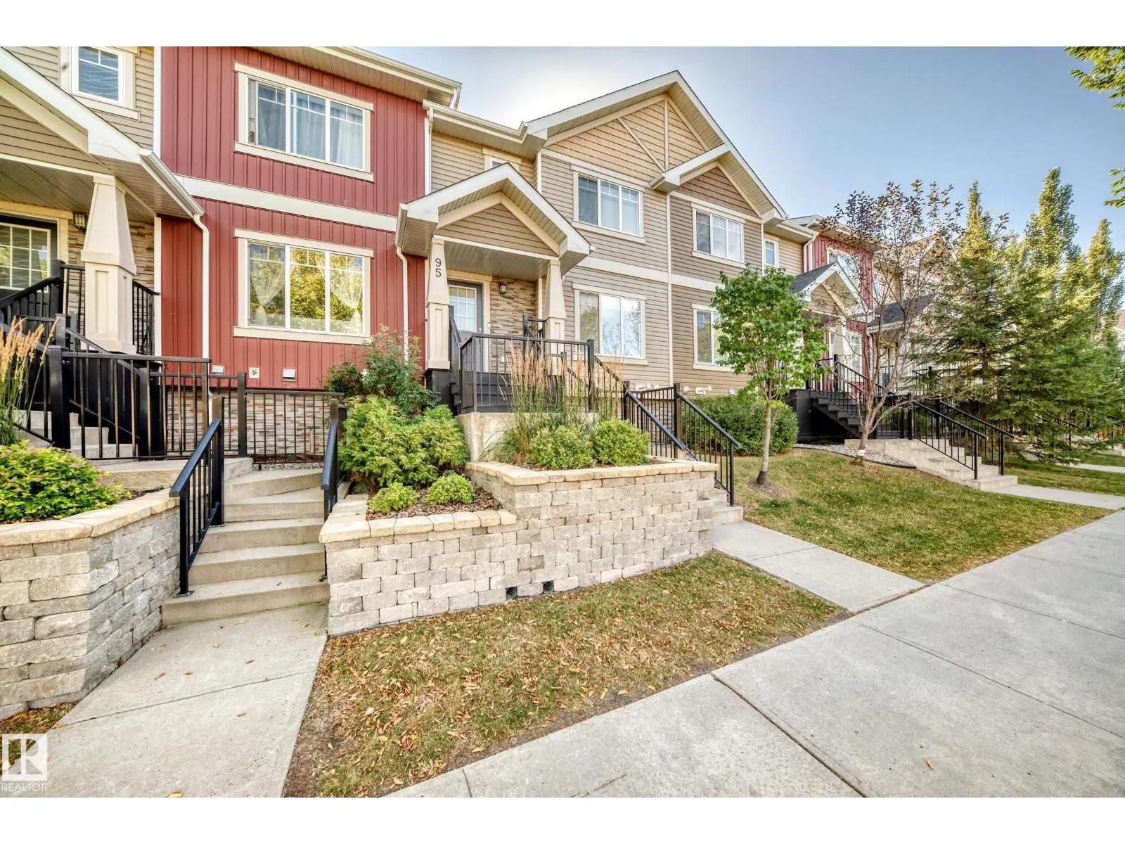 #95 9535 217 ST NW