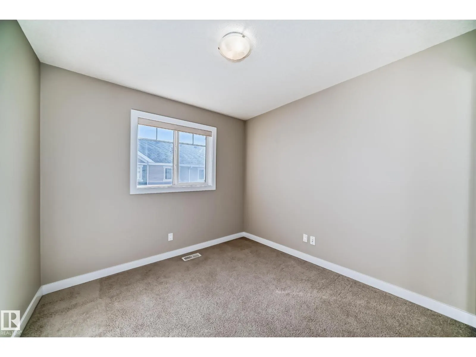 #95 9535 217 ST NW